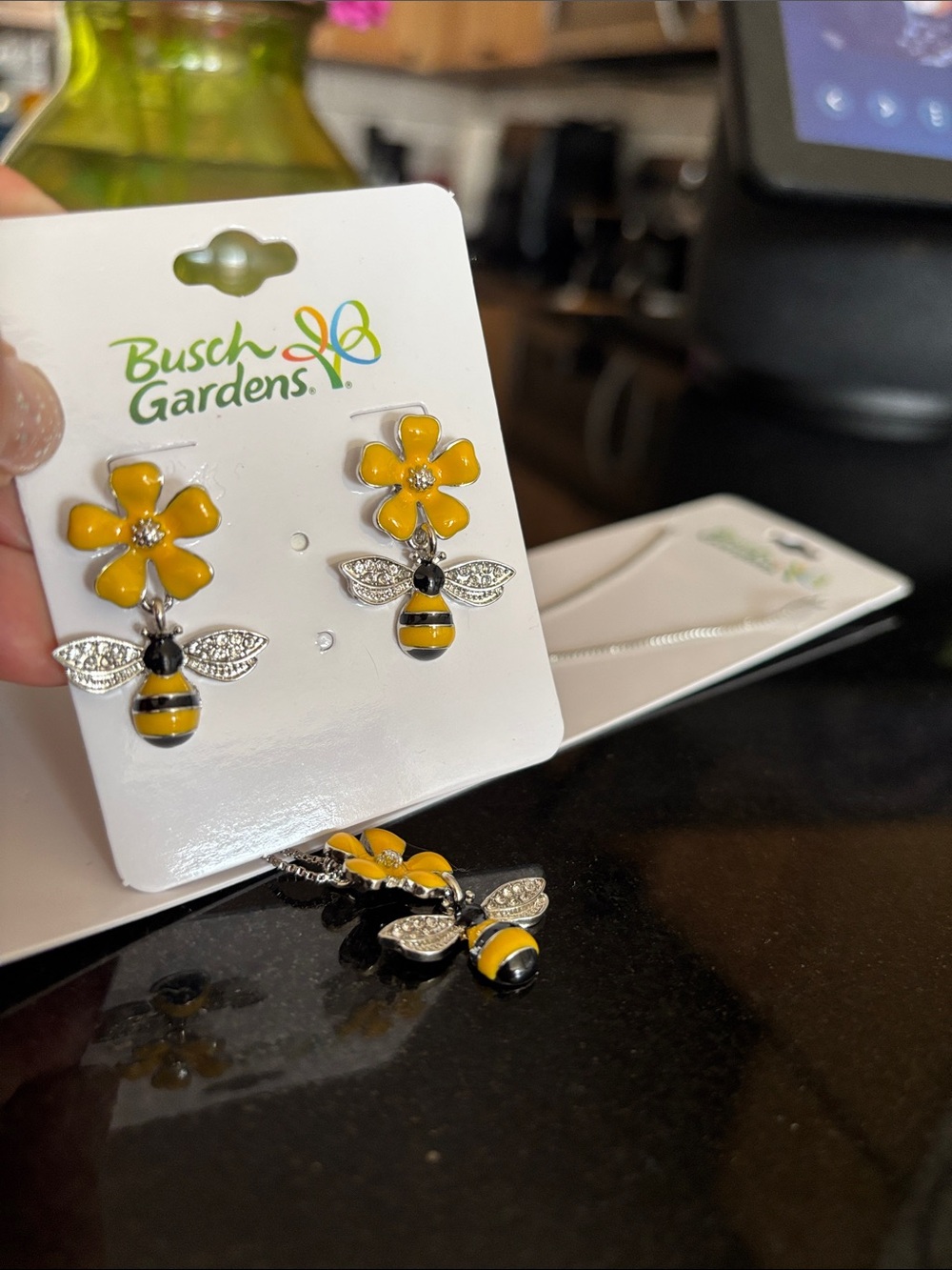 Bush Gardens Yellow Bee Flower Necklace & Earring Set - Picture 3 of 3